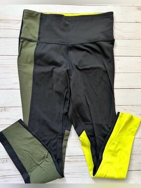 Women’s Athleta Color Block Leggings (size small)
